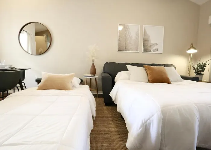 Nomad Retreat King Bed Boutique Condo W Garage